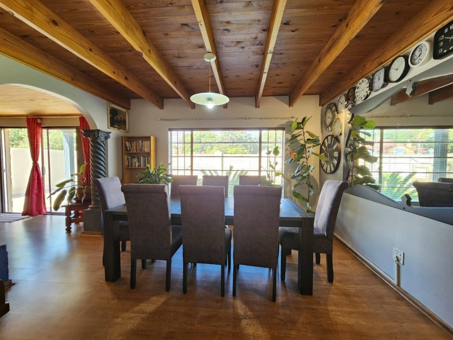 4 Bedroom Property for Sale in Rhodesdene Northern Cape